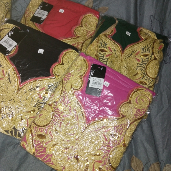 Only Red Gowns left - Picture 5 of 12